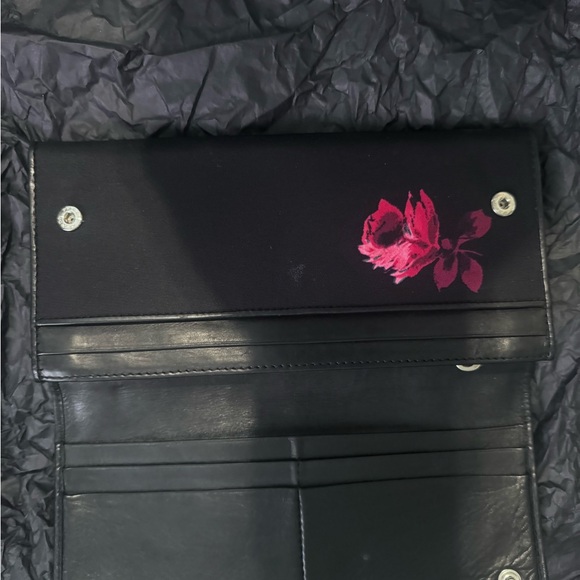 Prada Rose 🥀 Wallet-Authentic - Picture 2 of 7